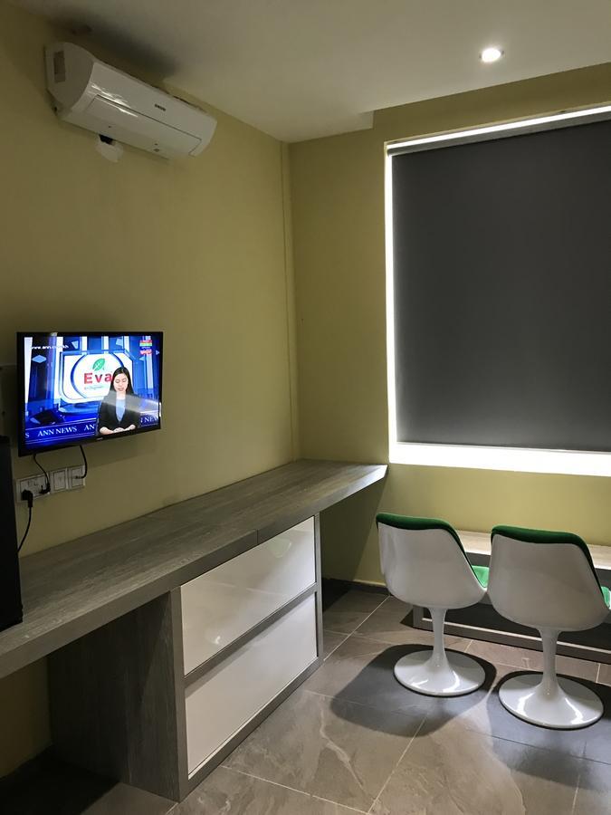 Benny'S City Hotel シアヌークビル エクステリア 写真